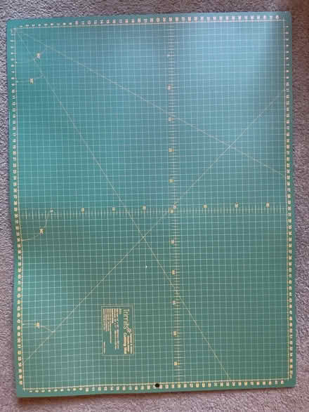 Photo of free Craft cutting mat unused (De Parys MK40) #3