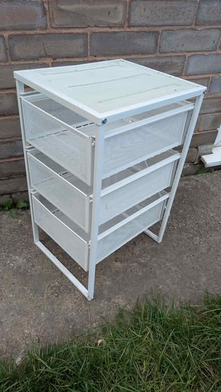Photo of free White bathroom/storage cabinet - W30cm, D34.5cm, H56.5cm (Grenoside S35) #1