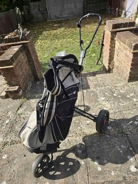 Photo of free Golf cart and bag (HA7. Nr Stanmore station) #1