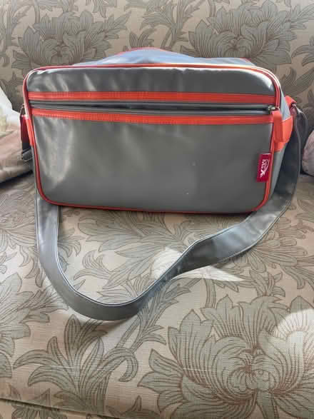 Photo of free Luggage: unused cabin bag (De Parys MK40) #1