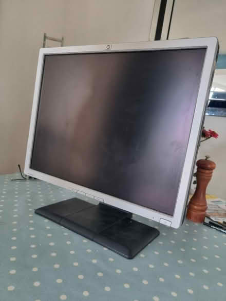 Photo of free HP LP2065 monitor (Halfway S20) #1