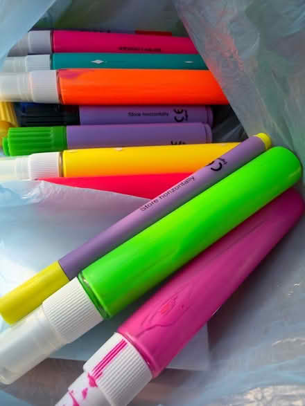 Photo of free Fabric pens and sprays (Sanderstead CR2) #1