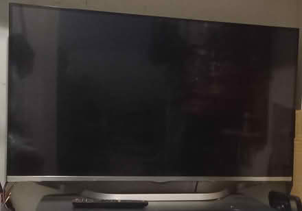 Photo of free 43 inch TV (Hackney E8) #1