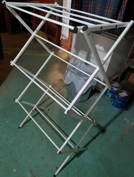 Photo of free laundry drying rack (Anna st in Teaneck) #1