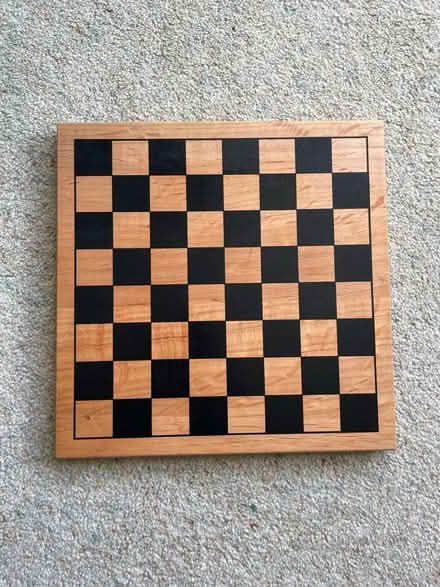Photo of free Chess/Draughts board solid wood and pieces (De Parys MK40) #1