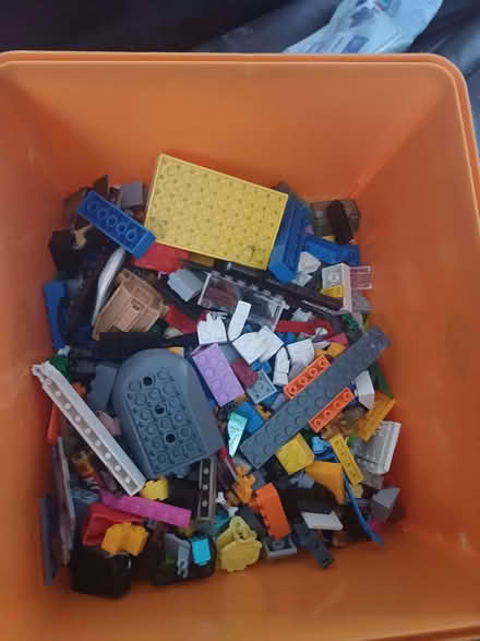 Photo of free Lego bits and bobs (Oakwood LS8) #1