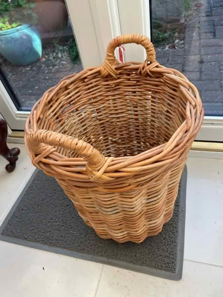 Photo of free Cane basket with handles no 1 (Addiscombe CR0) #1
