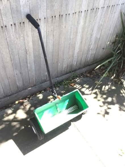 Photo of free Fertilizer spreader (Ivanhoe) #1