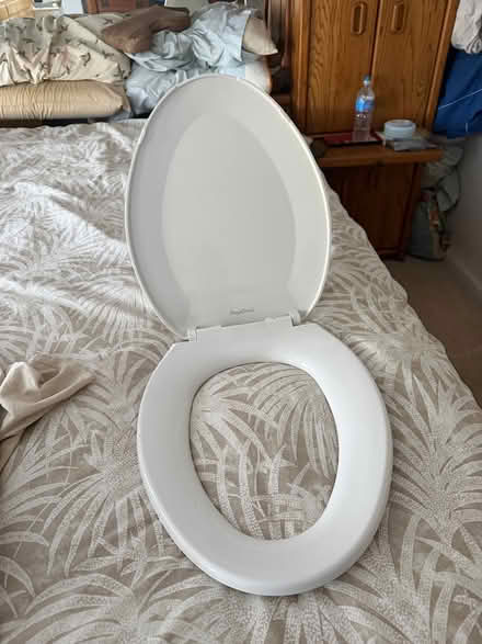 Photo of free Oblong toilet seat (Alameda) #2