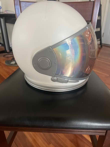 Photo of free Spaceman helmet (Valley Trails, Pleasanton) #2