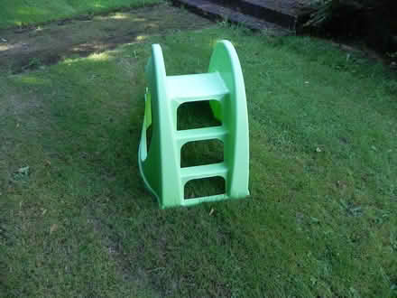 Photo of free Green toddler slide (Inchbare DD9) #3