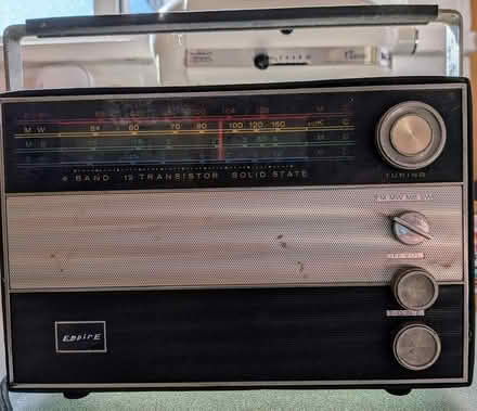Photo of free vintage multi-band radio (Anna st in Teaneck) #1