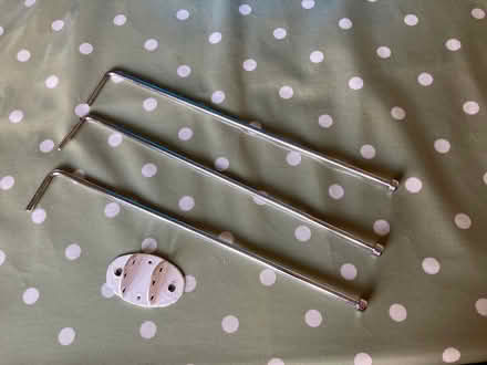 Photo of free Tea towel/towel rail (Upper Pickwick SN13) #1