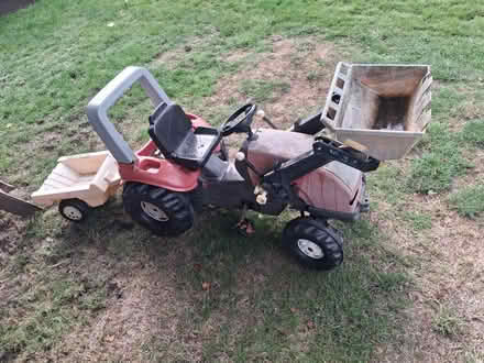 Photo of free Childrens tractor (New addington CR0) #1