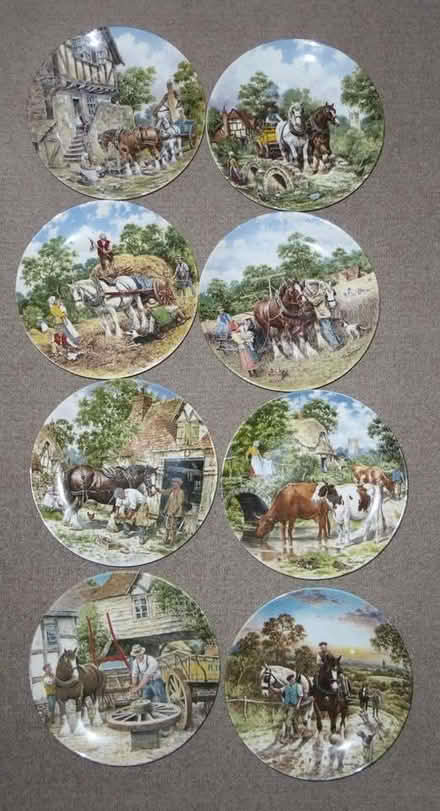 Photo of free Wedgewood plate set (Corfe Mullen BH21) #1
