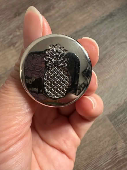 Photo of free Pineapple charm (Weedon NN7) #1