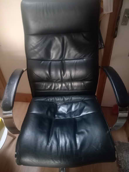 Photo of free Leather office chair (Lower Morden SM4) #2