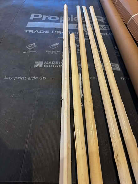 Photo of free Used quadrant moulding (Lavender Hill SW11) #2