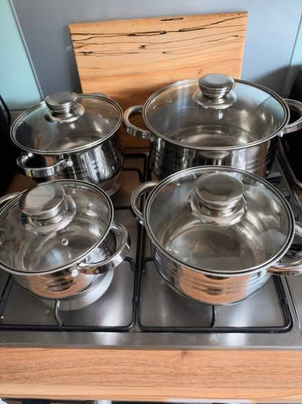 Photo of free saucepans and frying pan (Peasedown St John CP BA2) #1