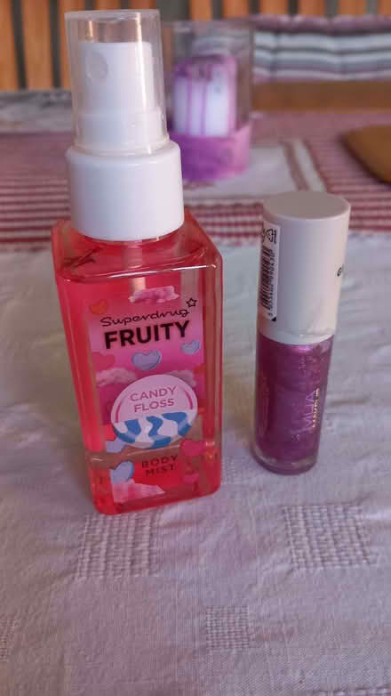 Photo of free Girls cosmetics (Woodford E18) #1