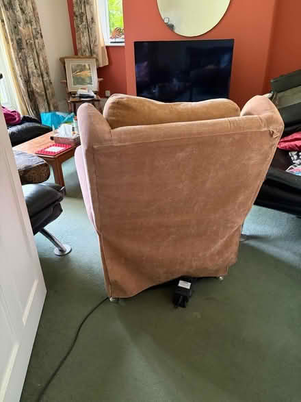 Photo of free Riser recliner - working (Sharrow S7) #4