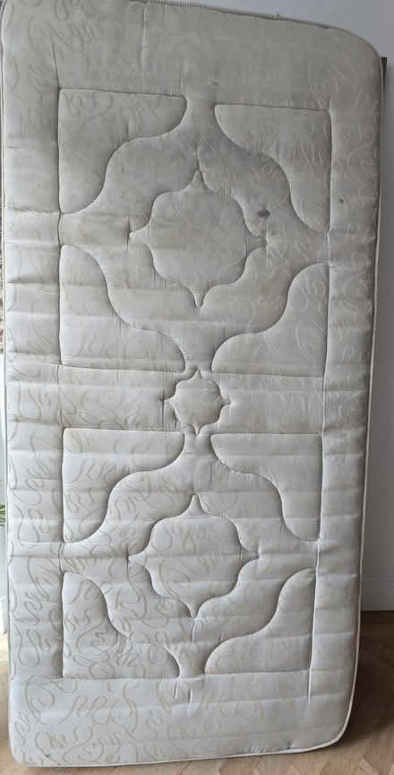 Photo of free Single Bed Mattress 190x90x27cm (Molesey KT8) #1