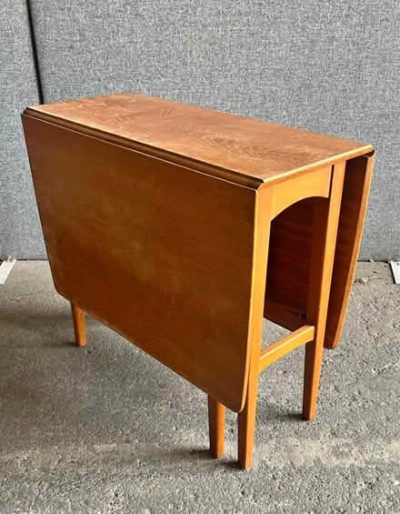 Photo of Drop leaf table (Pershore / Malvern WR10) #1