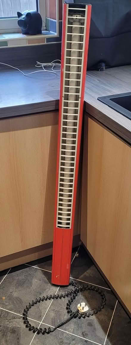 Photo of free Fluorescent light (Newark) #1