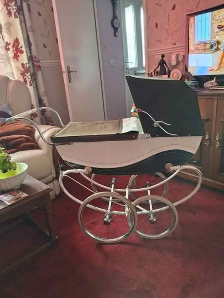 Photo of free Churchill dolls pram coach built (Dawley TF4) #2