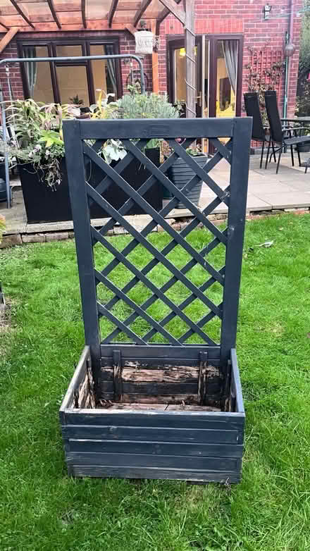 Photo of free Wooden planter with trellis (Gobowen SY11) #1