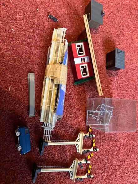 Photo of free Oo Hornby accessories (Wallingford) #1