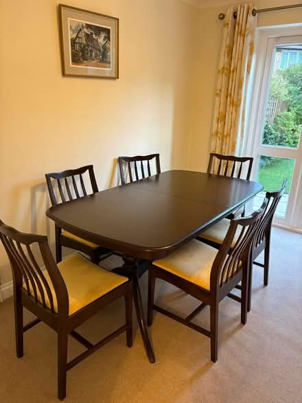 Photo of free Dining table and 6 chairs (Orpington BR6) #1