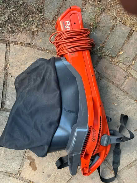 Photo of free Leaf Hoover (Surbiton KT6) #1