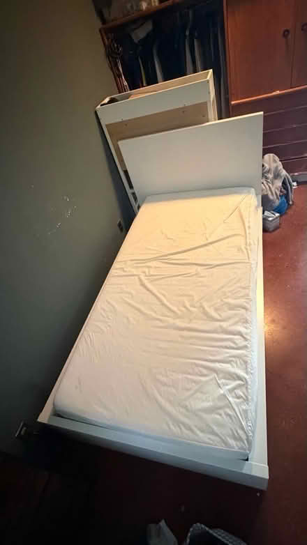 Photo of free Twin Bed (Meadowbrook PA) #1