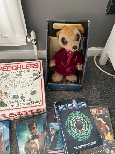 Photo of free Random bundle of stuff (ME5 Lordswood) #1
