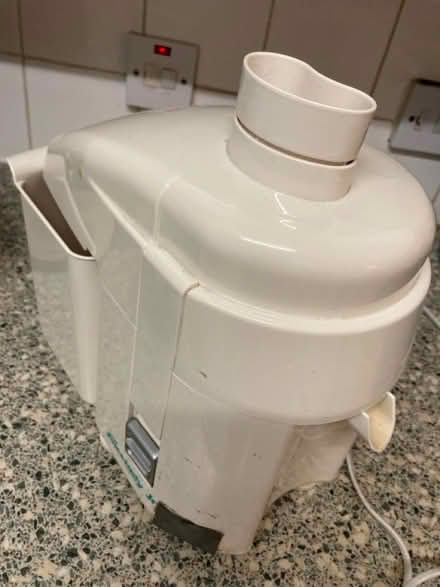 Photo of free Juicer (Finchley road statio) #1