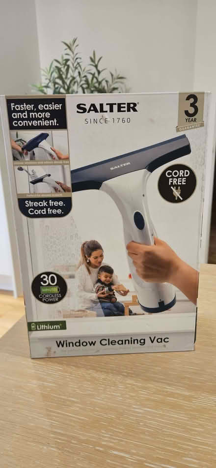 Photo of free Window cleaning vac (South Benfleet SS7) #1