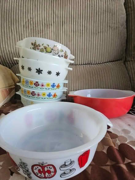 Photo of free Serving bowls pyrex style (Morden SM4) #1