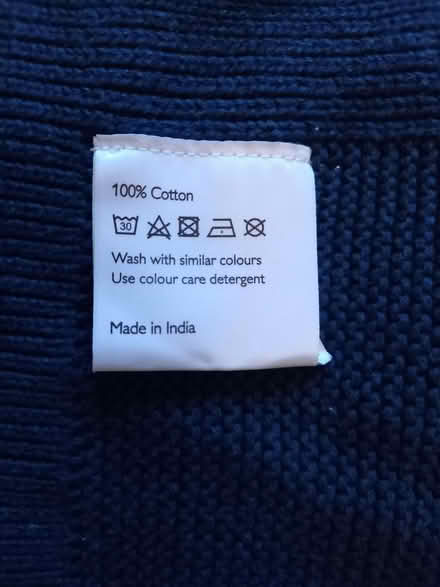 Photo of free Cotton knitted single bed cover (Hughenden Valley HP13) #2