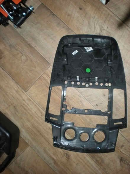 Photo of free Hyundai i30 2010 Head Unit Radio/CD (Bradford BD1) #3