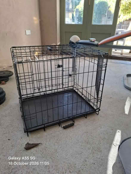 Photo of free Medium dog crate (Near Bath BA2) #1