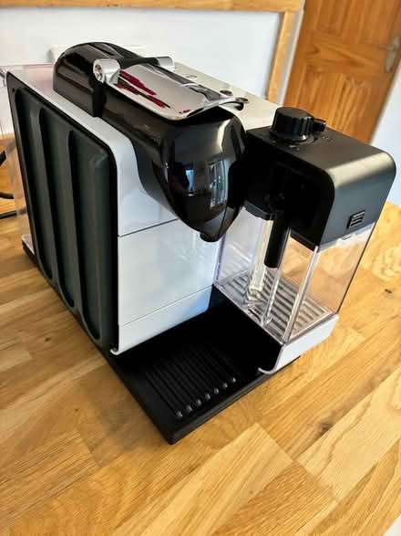 Photo of free Nespresso DeLonghi coffee machine (Coundon CV6) #4