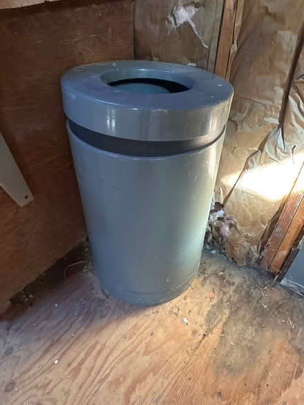 Photo of free Round metal trash can (New Fairfield Squantz Pond) #1