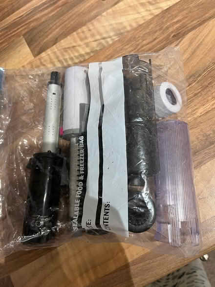 Photo of free Braun Handbag tongs (billericay CM12) #1