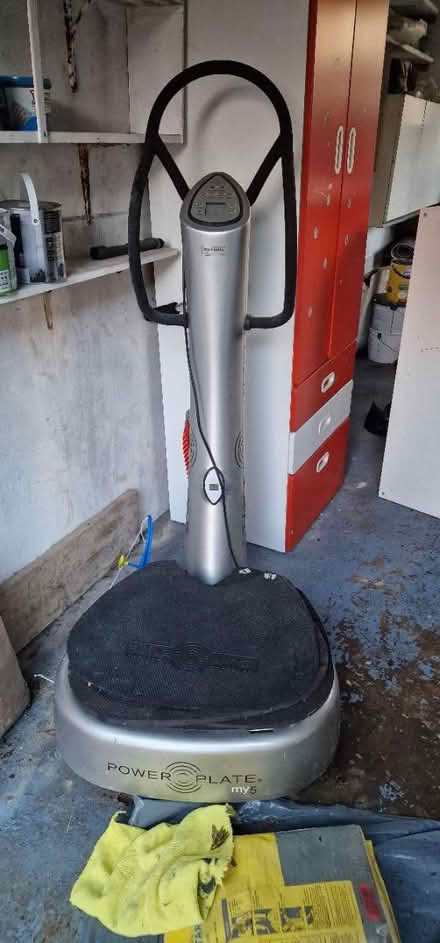 Photo of free Power plate excerse machine (Sm7 1bt) #2