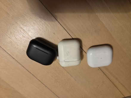 Photo of free Three sets of wireless ear pods (Notting Hill Gate W2) #1