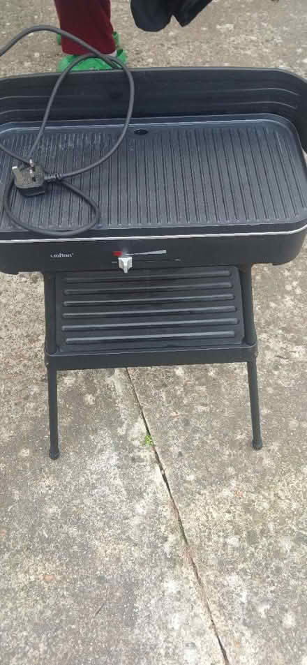 Photo of free Electric grill (Ilford IG1) #1