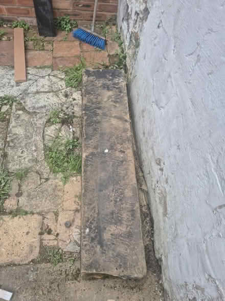 Photo of free Sandstone lintle (L209LG) #1