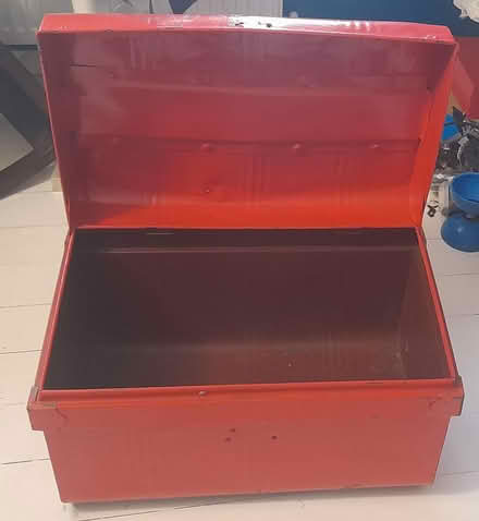 Photo of free Old tin trunk (CT5) #1