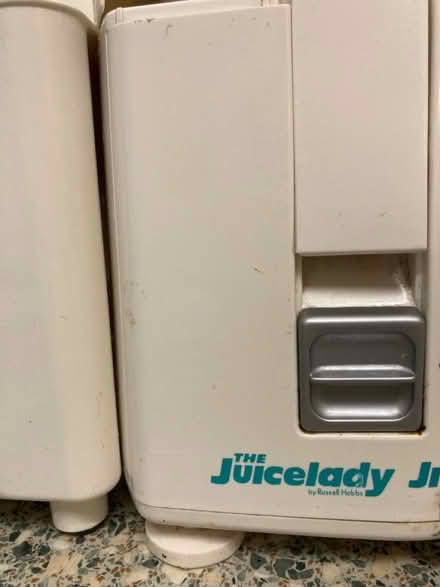 Photo of free Juicer (Finchley road statio) #4
